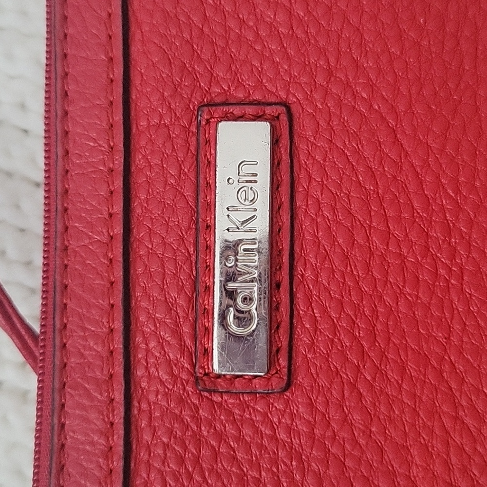 Calvin Klein red clutch zipper pouch - Picture 2 of 11
